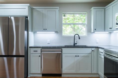 329 Flores Street Lockhart TX 78644
