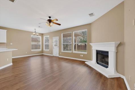 322 Lone Star Boulevard Hutto TX 78634