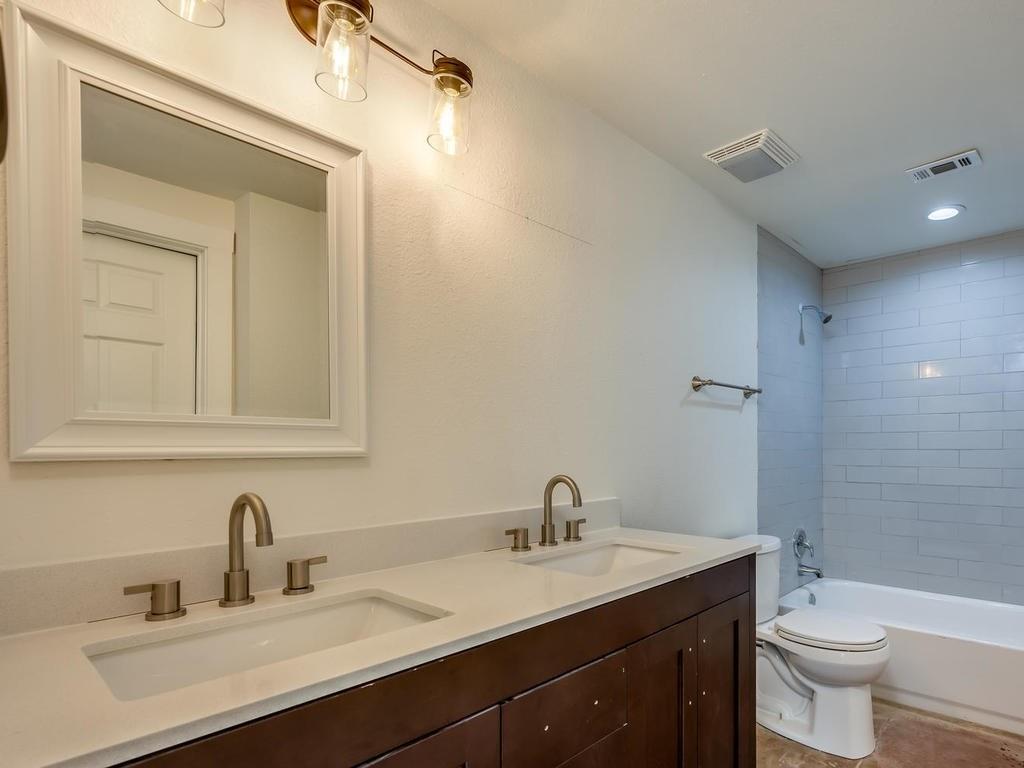 110 S Main Street Elgin TX 78621