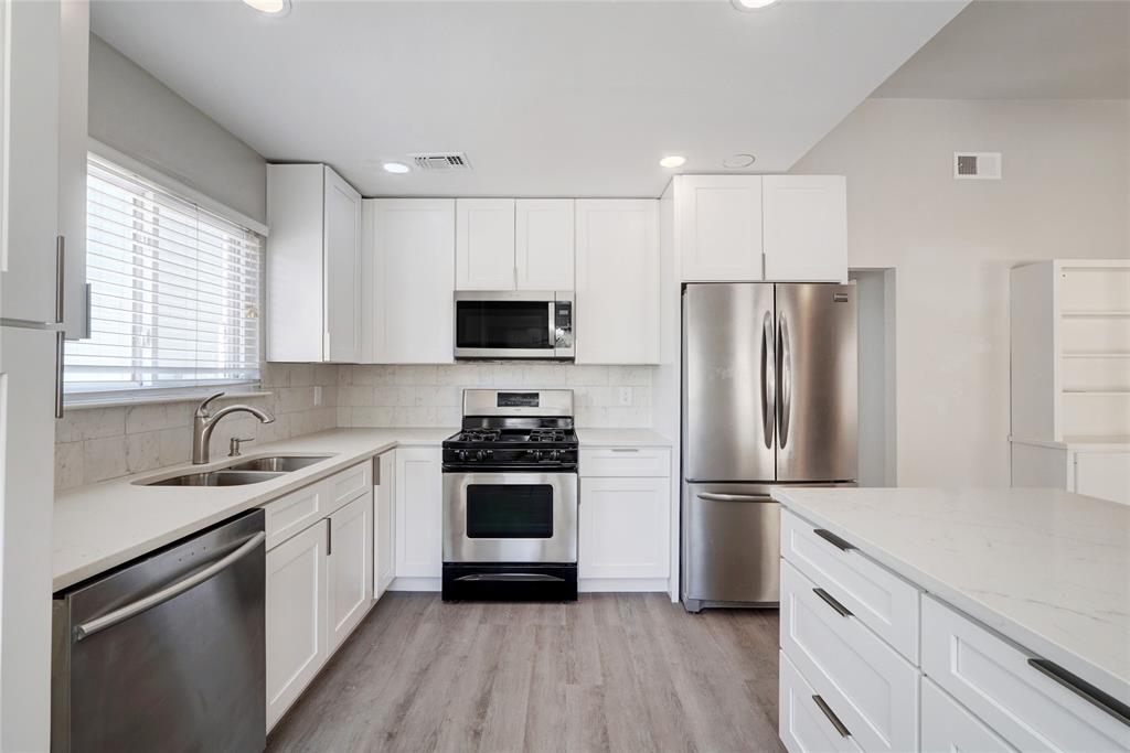 11428 Bristle Oak Trail Austin TX 78750