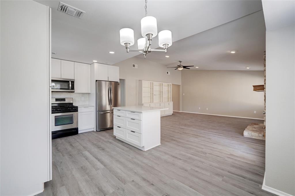 11428 Bristle Oak Trail Austin TX 78750
