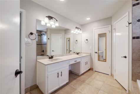 11428 Bristle Oak Trail Austin TX 78750