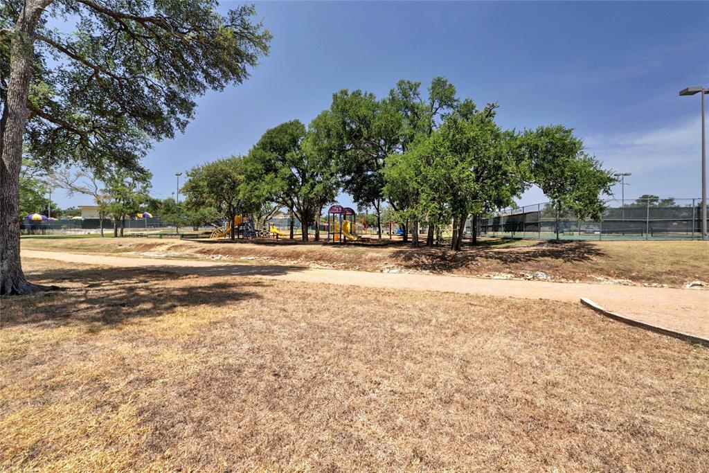 11428 Bristle Oak Trail Austin TX 78750