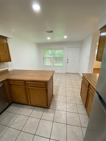 1304-B Conway Drive San Marcos TX 78666
