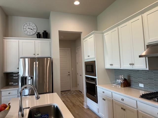 900 Elenora Drive Leander TX 78641