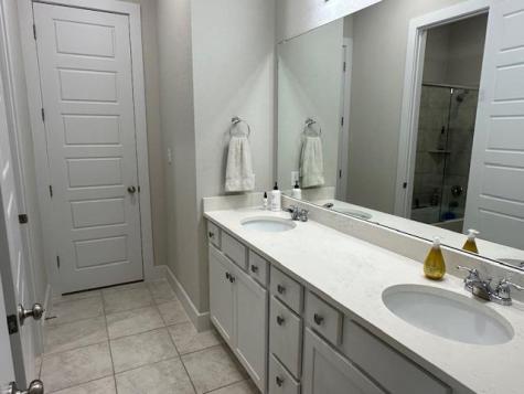 900 Elenora Drive Leander TX 78641