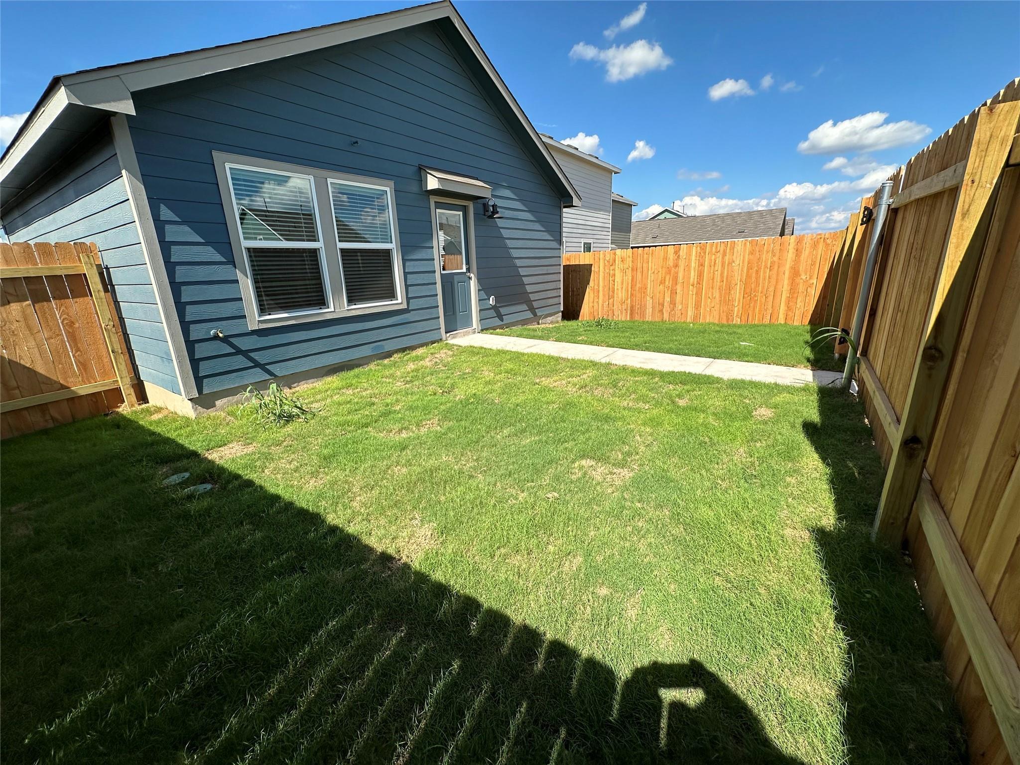 233 Magalia Lane Kyle TX 78640