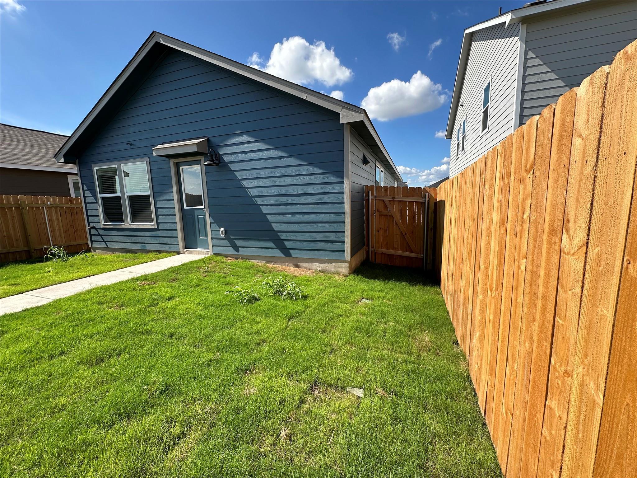 233 Magalia Lane Kyle TX 78640