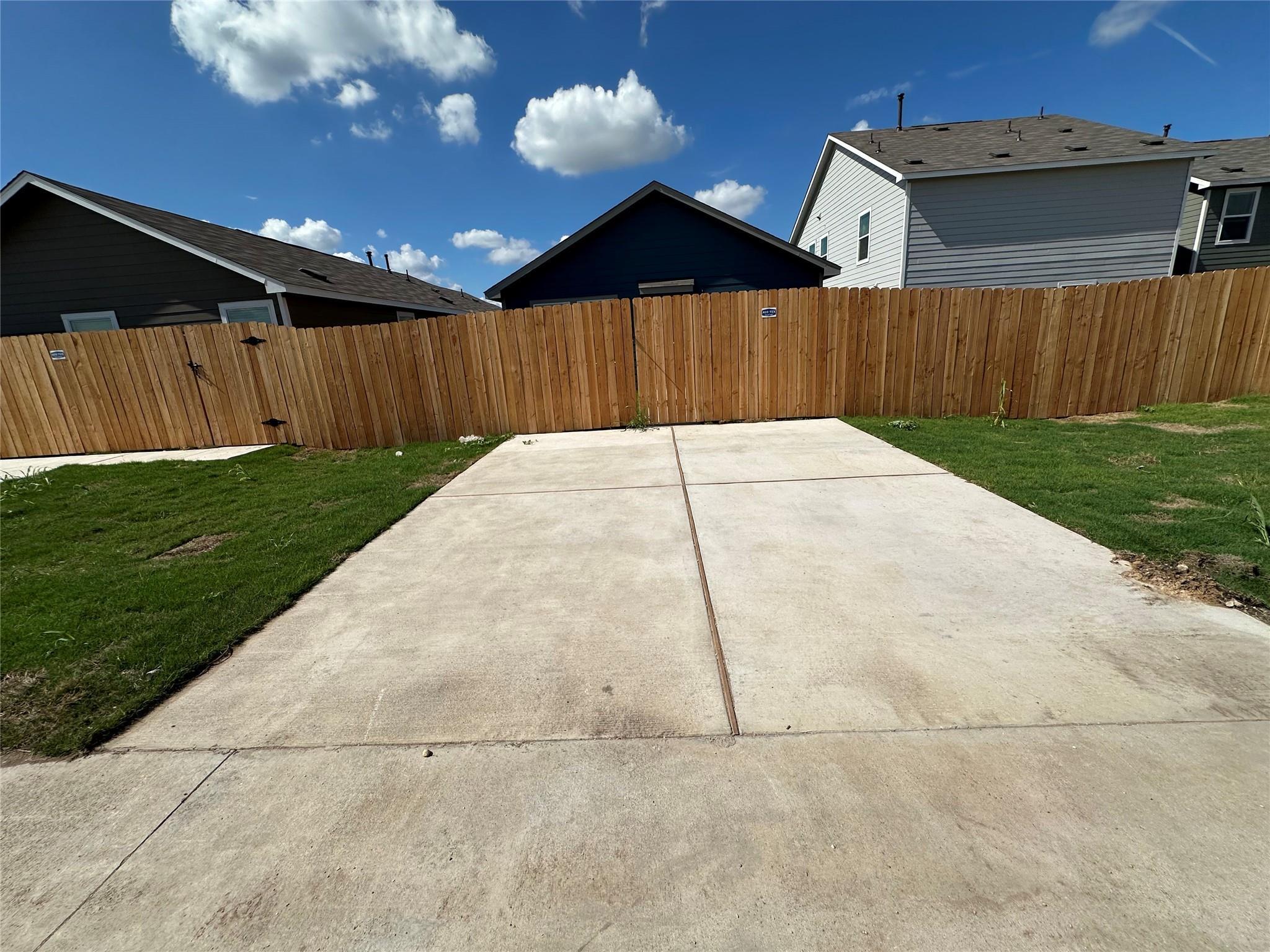 233 Magalia Lane Kyle TX 78640