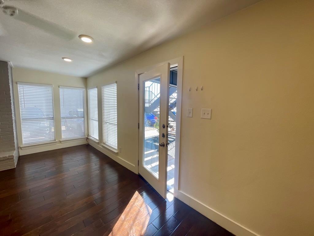 909 Reinli Street Austin TX 78751