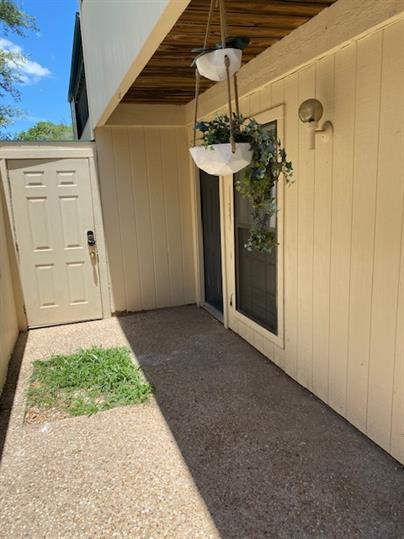 6718 Silvermine Drive Austin TX 78736