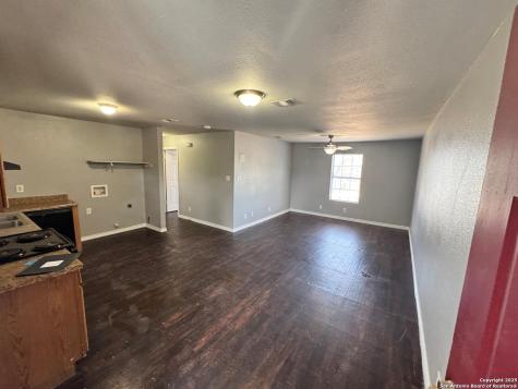 830 W Hutchins Place San Antonio TX 78221