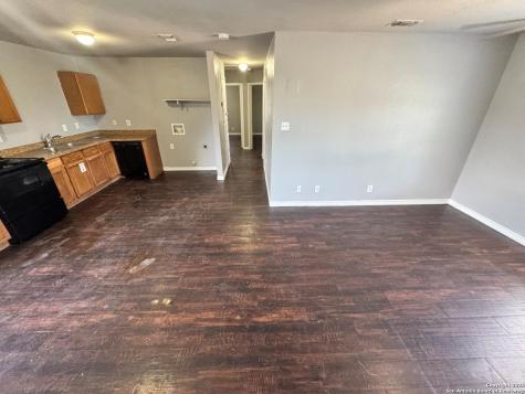830 W Hutchins Place San Antonio TX 78221