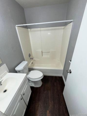 830 W Hutchins Place San Antonio TX 78221