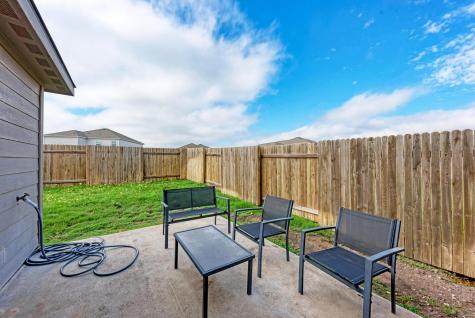 132 Maywood Lane Jarrell TX 76537