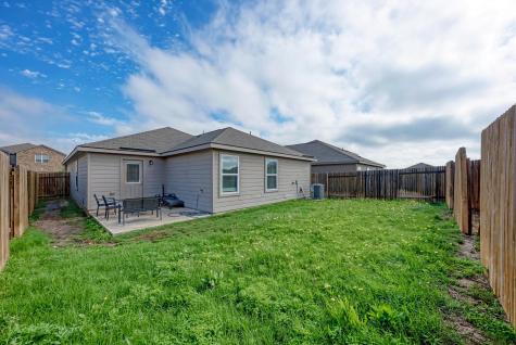 132 Maywood Lane Jarrell TX 76537