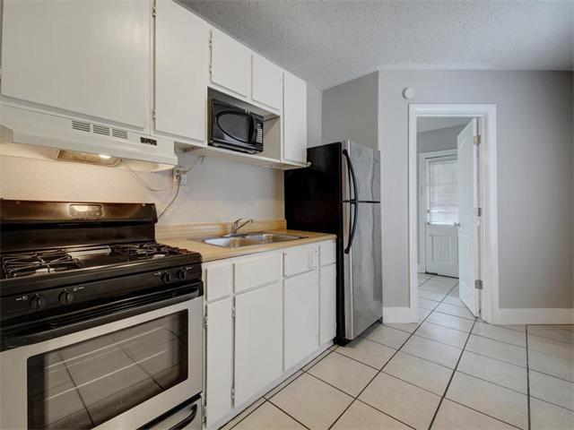 605 Elmwood Place Austin TX 78705