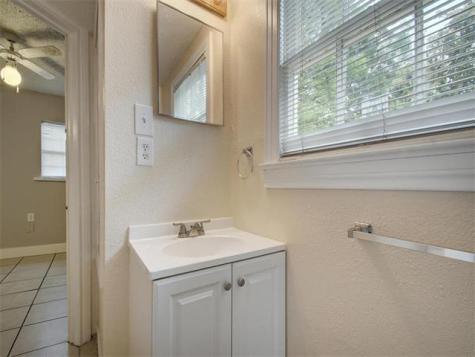 605 Elmwood Place Austin TX 78705