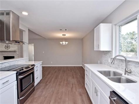 5205 Thunderbird Street Lago Vista TX 78645
