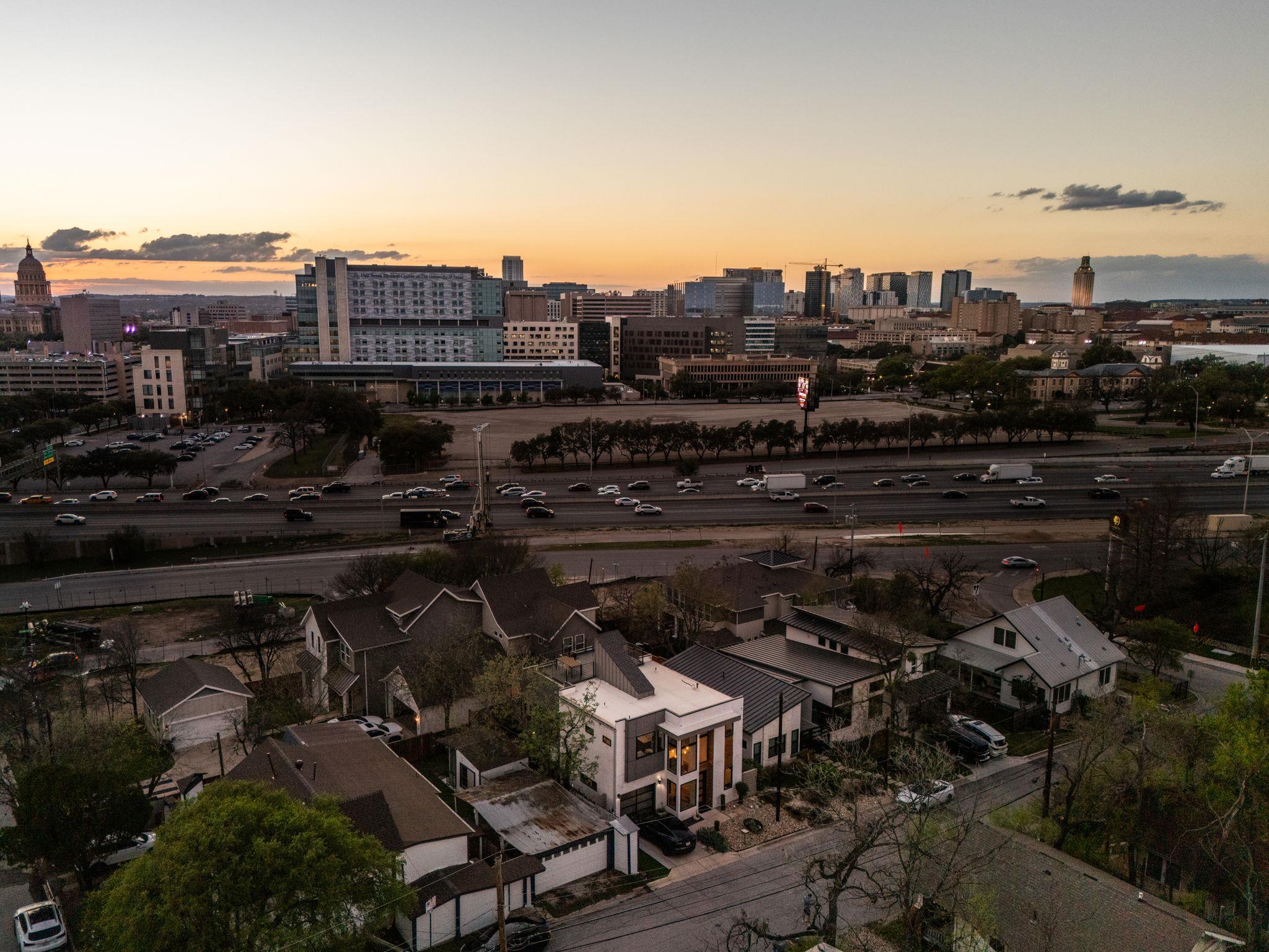 1502 Waller Street Austin TX 78702