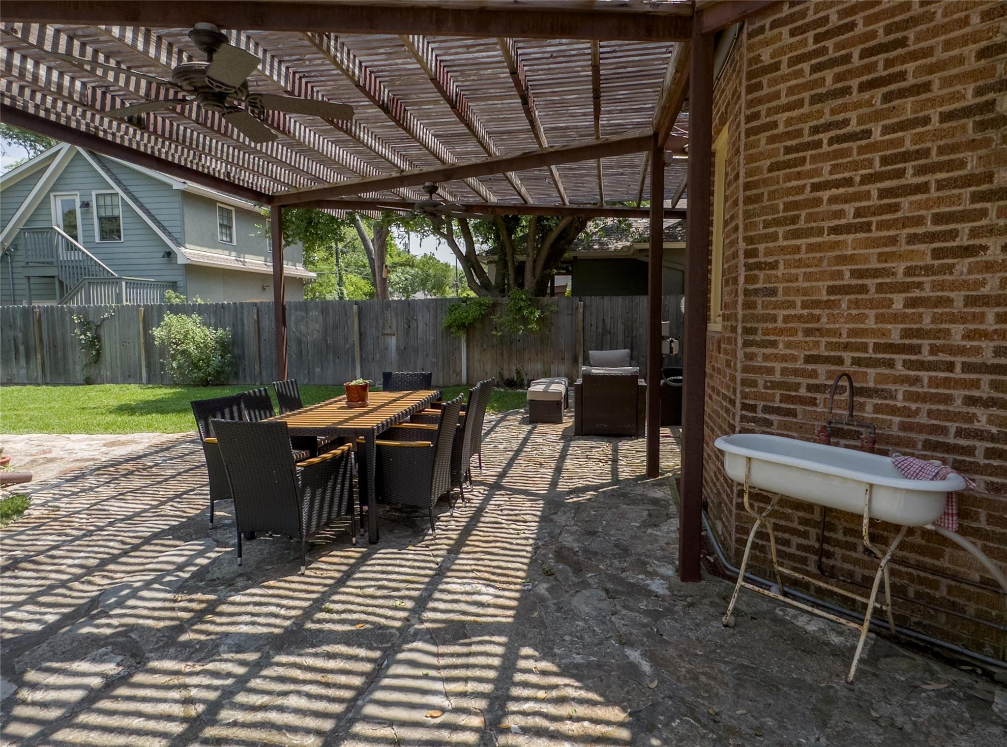 1512 Northwood Road Austin TX 78703