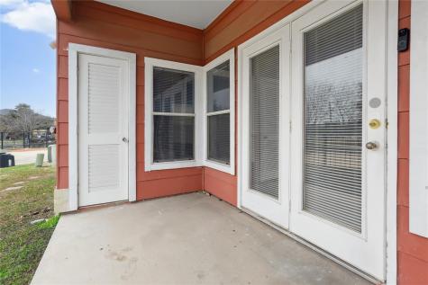 1901 Crossing Place Austin TX 78741