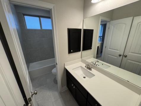 5516 Traviston Court Austin TX 78738