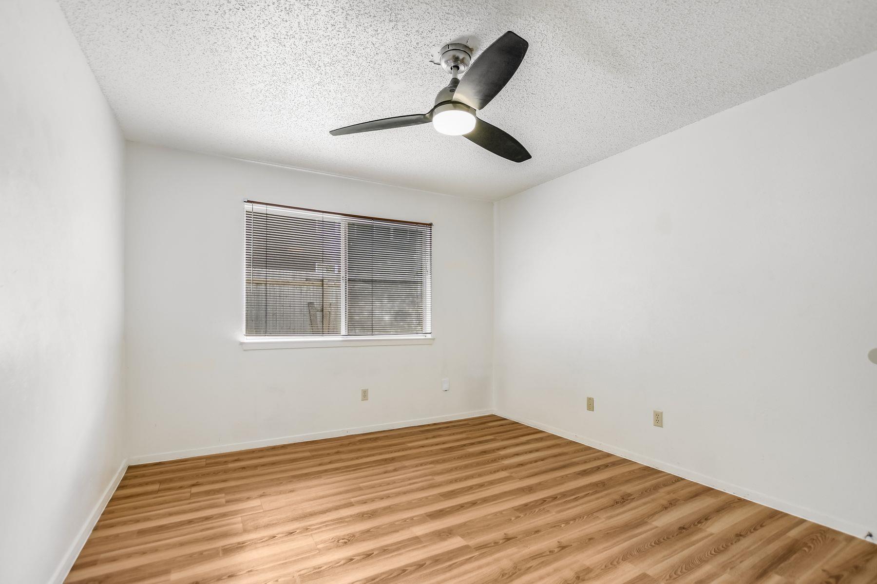 11948 Sunhillow Bend Austin TX 78758