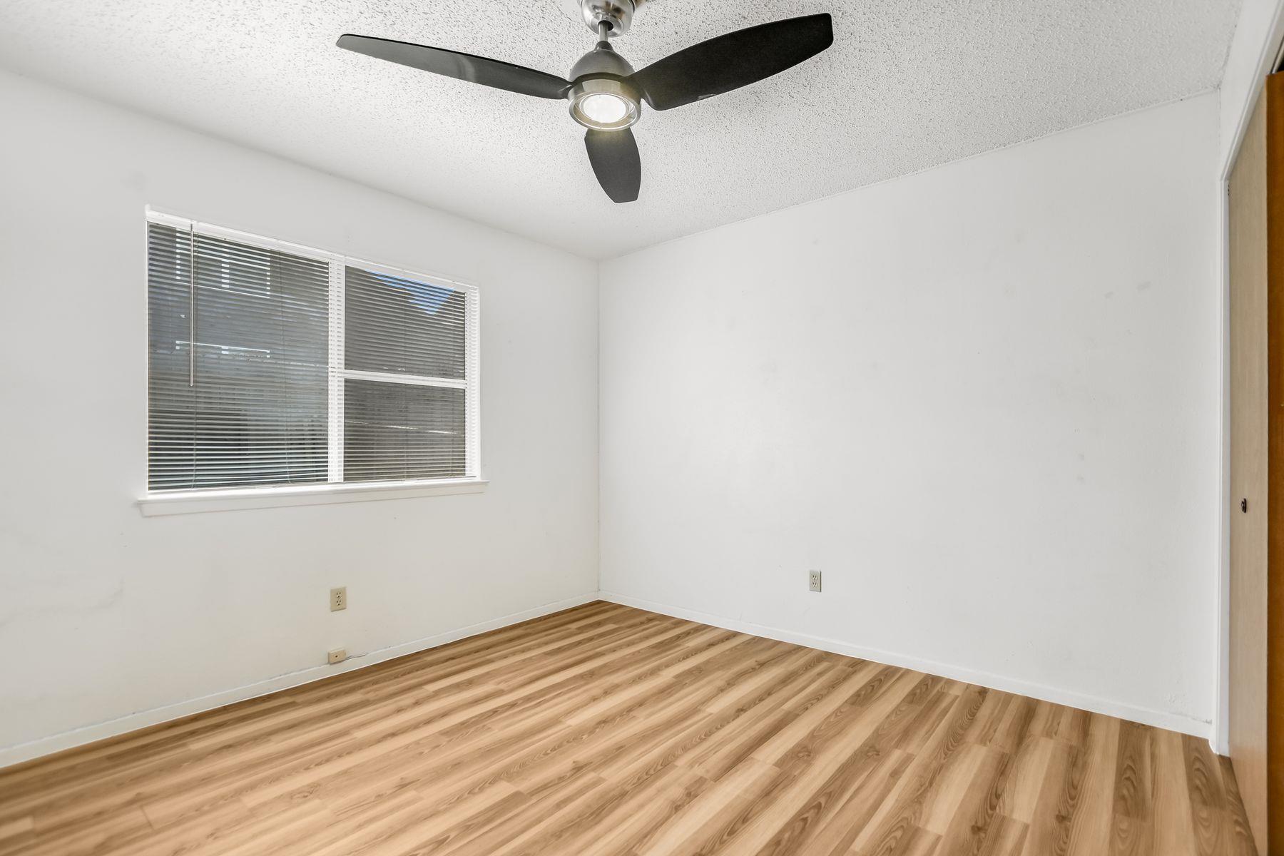 11948 Sunhillow Bend Austin TX 78758