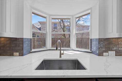 1409 Vibar Cove Round Rock TX 78681