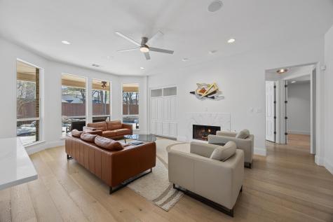 1409 Vibar Cove Round Rock TX 78681