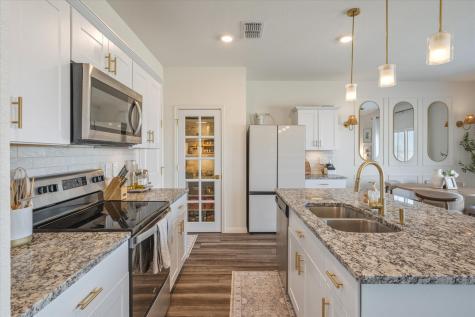 232 Waterbuck Loop Hutto TX 78634