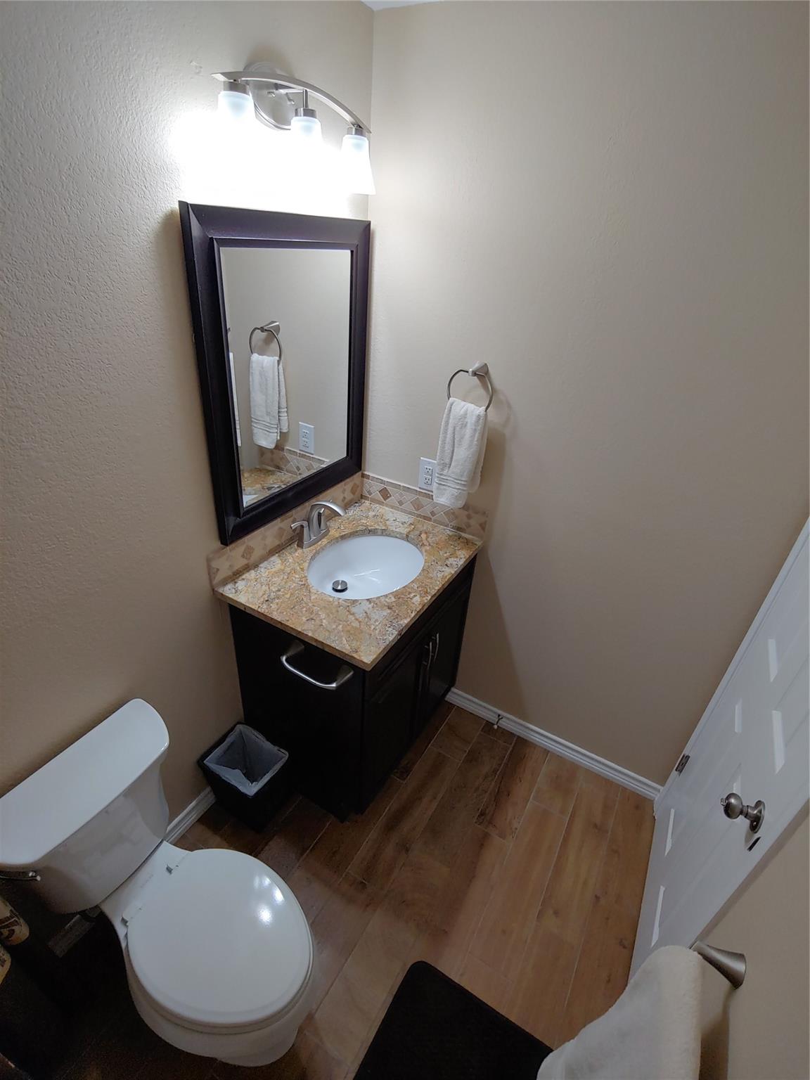 8124 Tockington Way Austin TX 78748