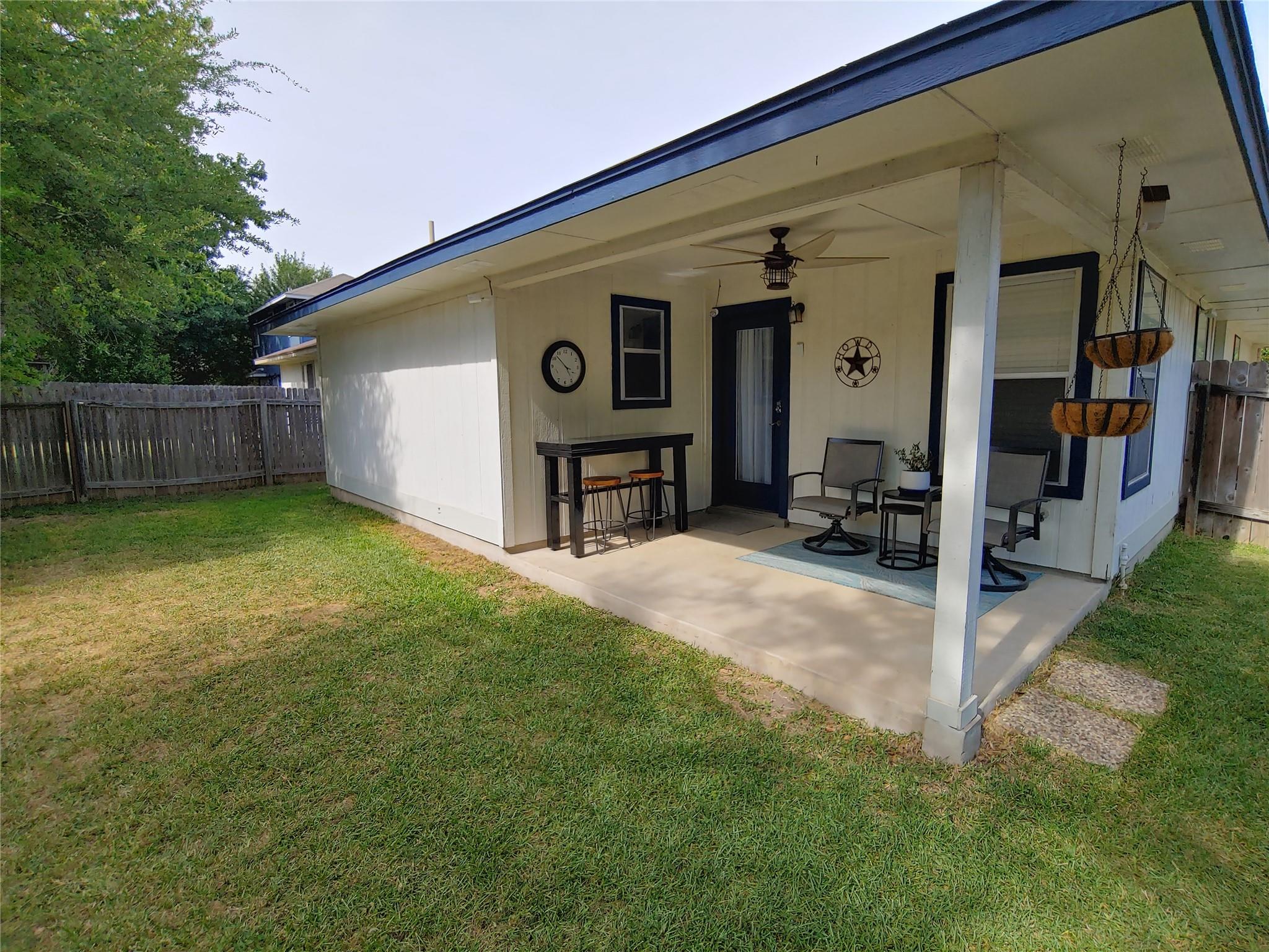 8124 Tockington Way Austin TX 78748