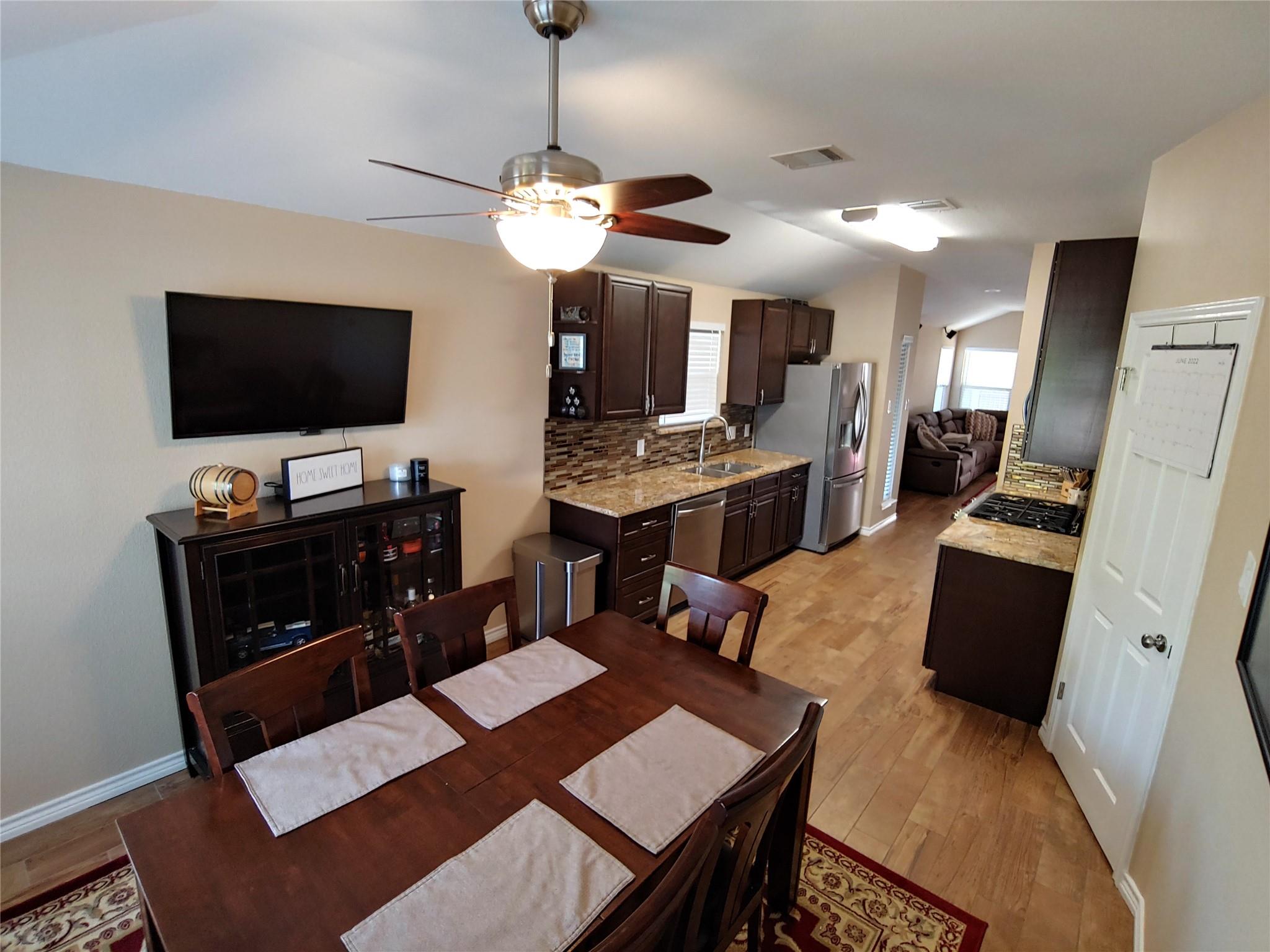 8124 Tockington Way Austin TX 78748