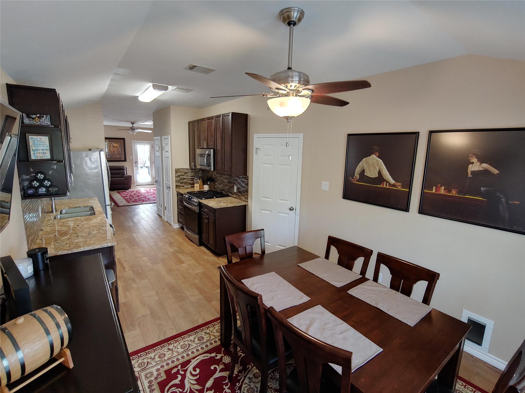 8124 Tockington Way Austin TX 78748