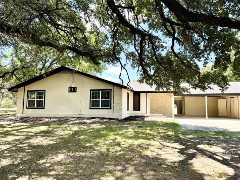 51 Hanging Oak Road Dale TX 78616