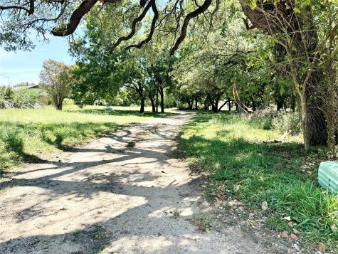 51 Hanging Oak Road Dale TX 78616