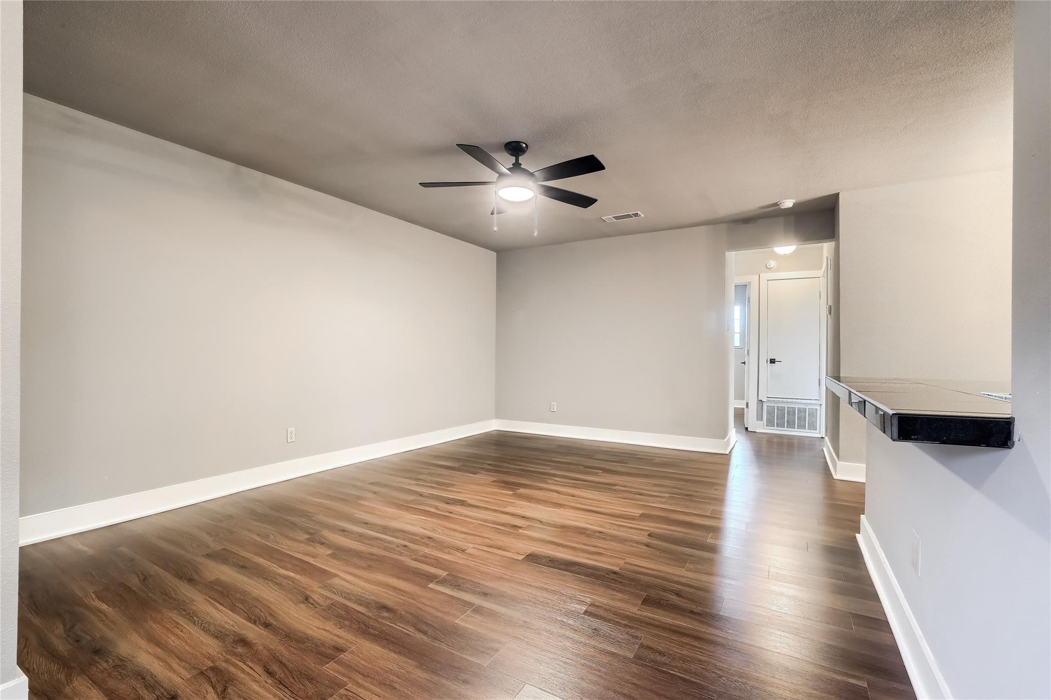 5909 Lago Vista Way D Lago Vista TX 78645