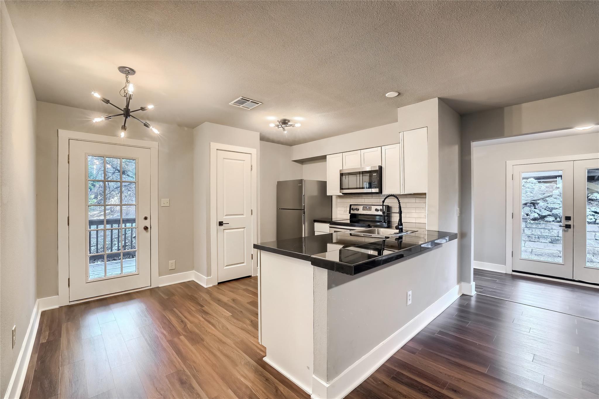 5909 Lago Vista Way D Lago Vista TX 78645