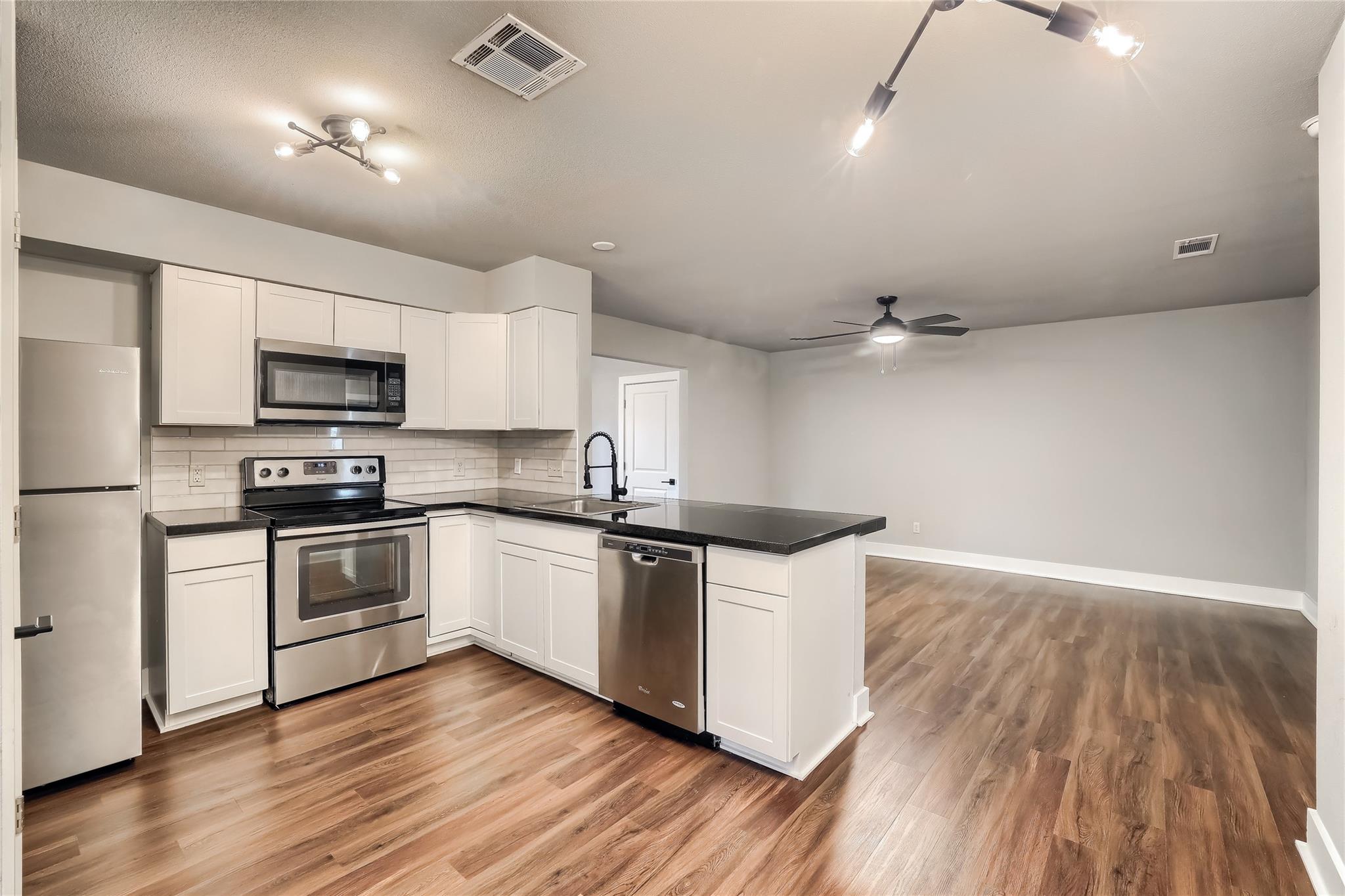 5909 Lago Vista Way D Lago Vista TX 78645