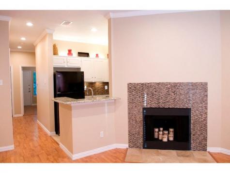 915 W 22 1/2 Street Austin TX 78705