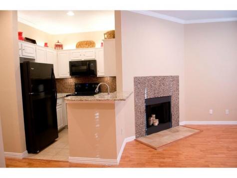 915 W 22 1/2 Street Austin TX 78705
