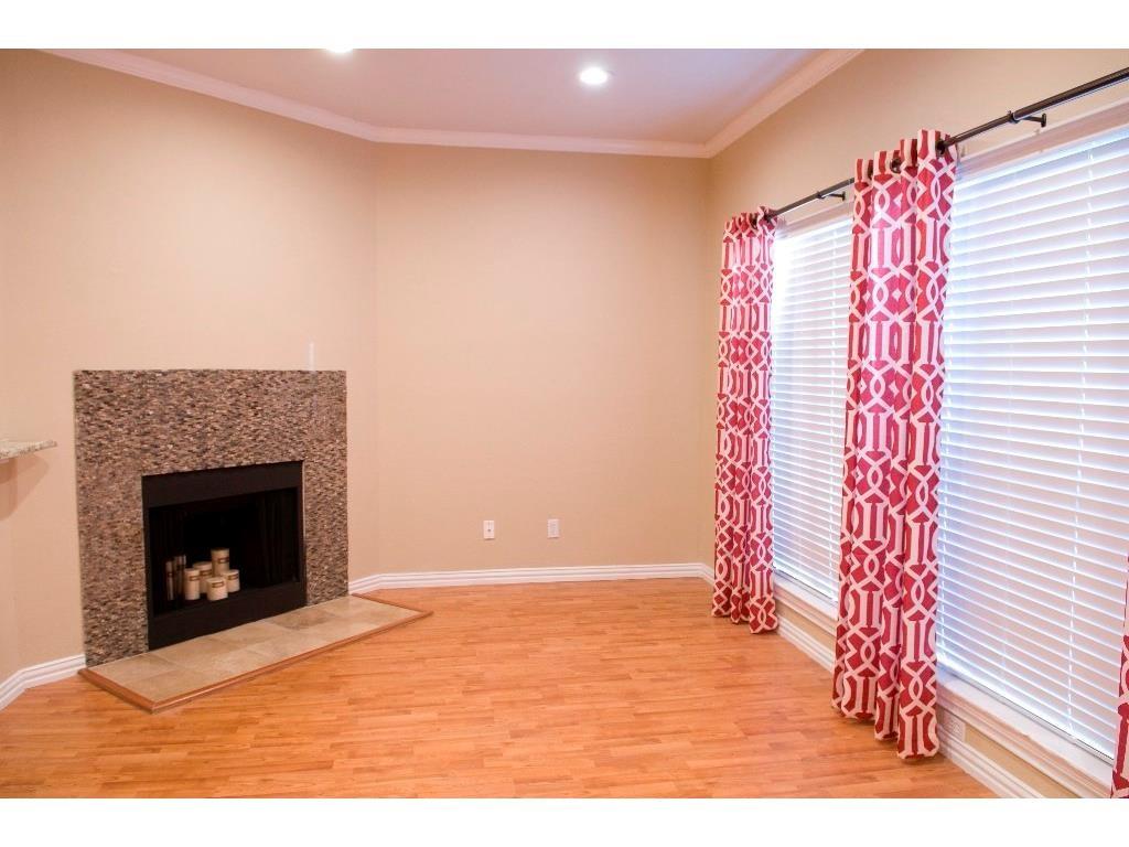 915 W 22 1/2 Street Austin TX 78705