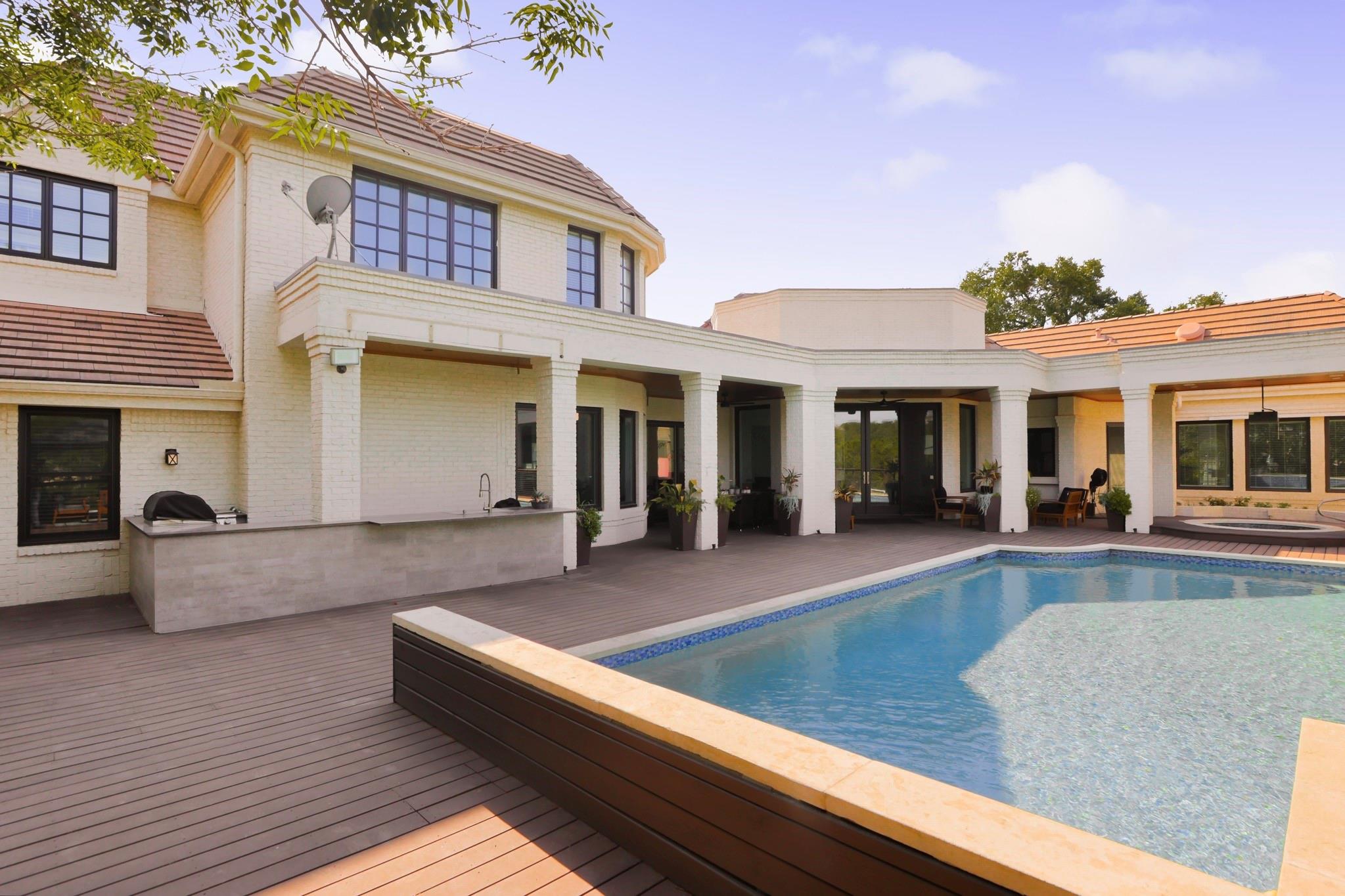 21 Cousteau Lane Austin TX 78746