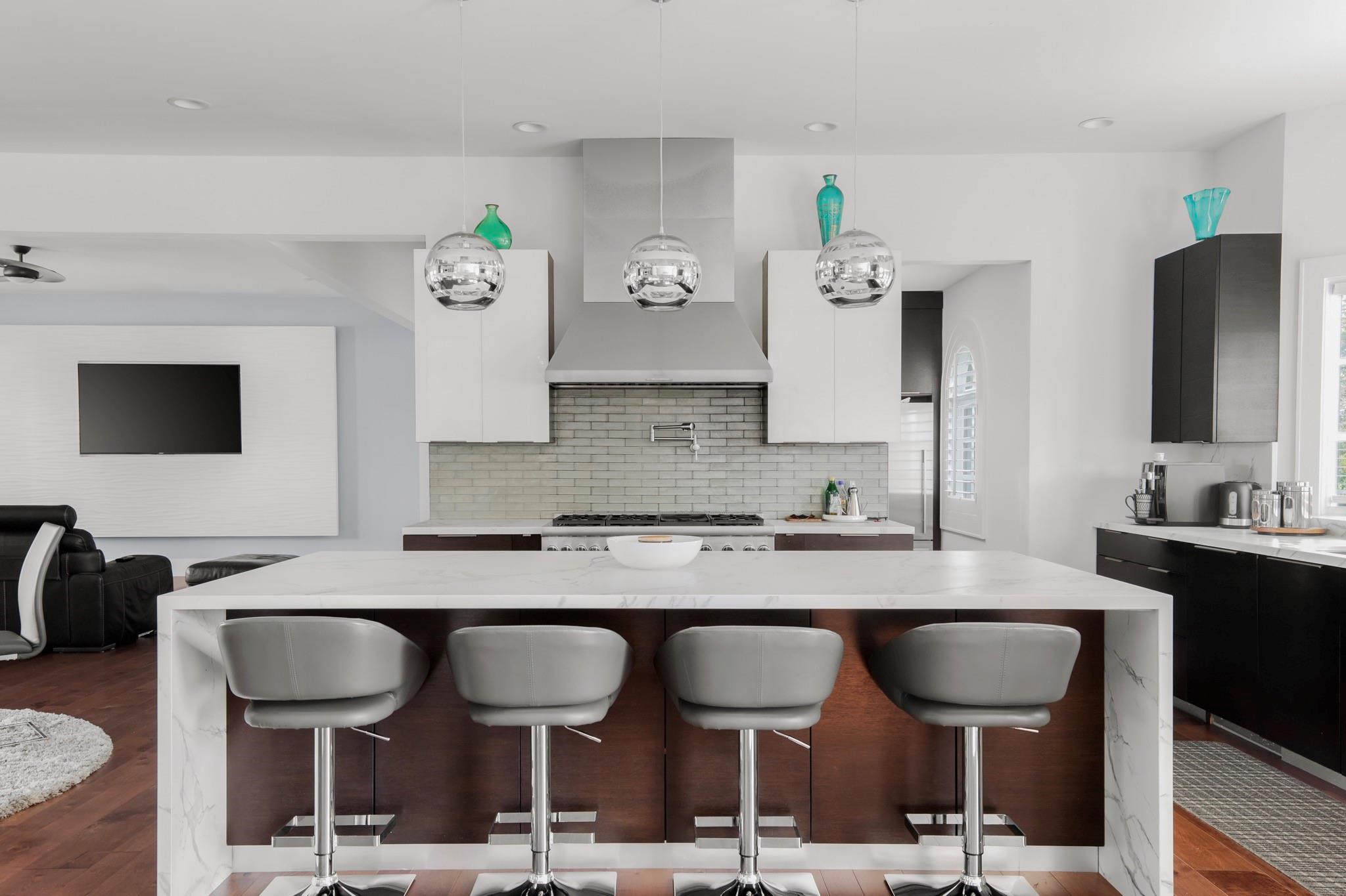 21 Cousteau Lane Austin TX 78746