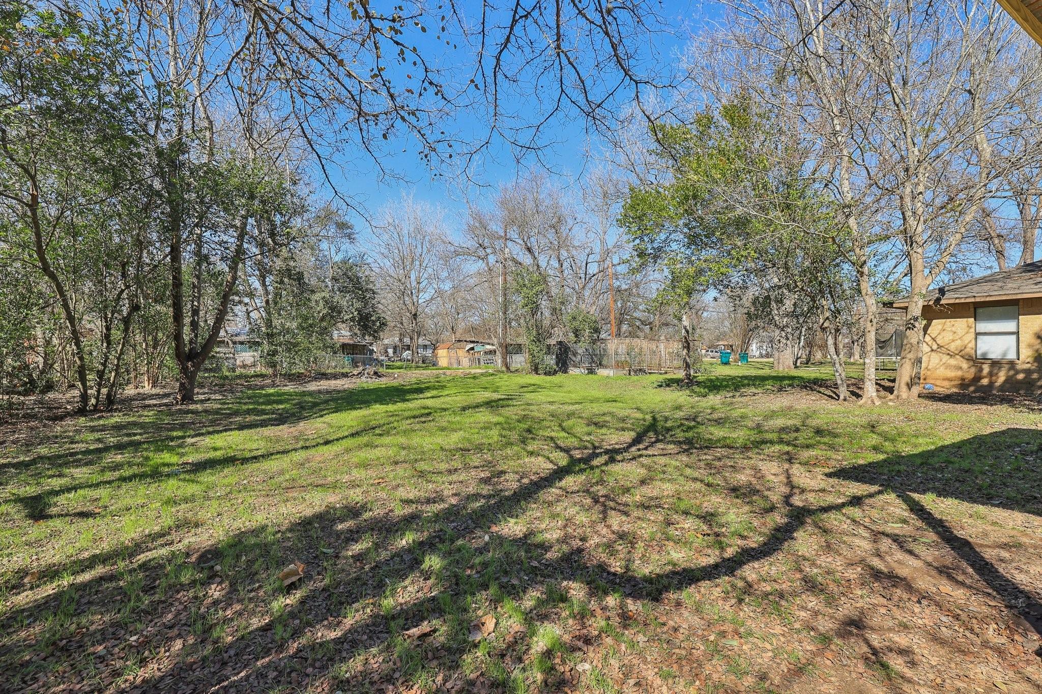 304 Harris Street Smithville TX 78957
