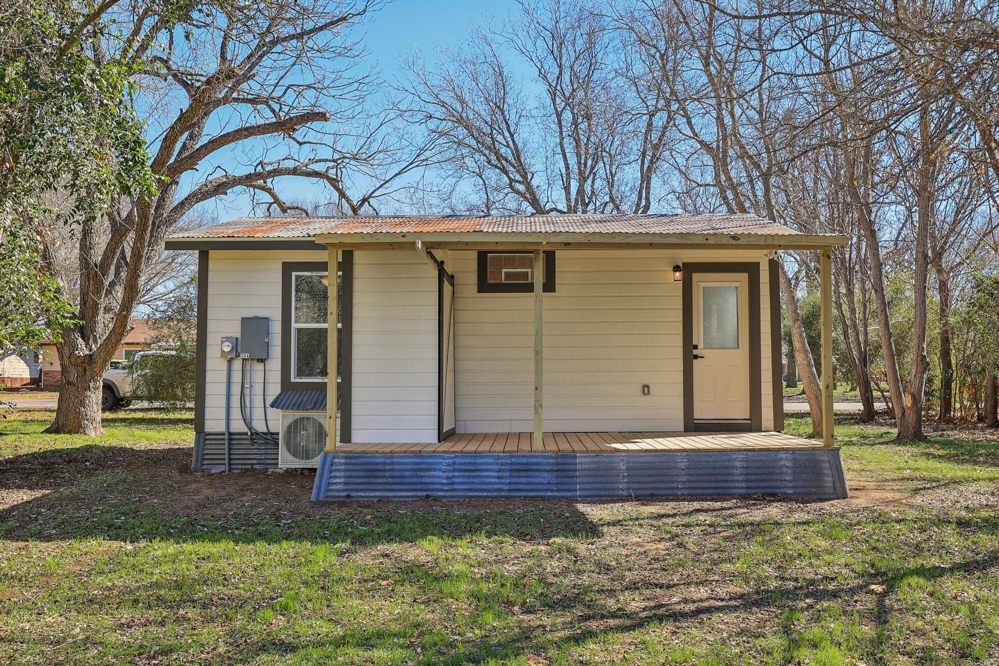 304 Harris Street Smithville TX 78957
