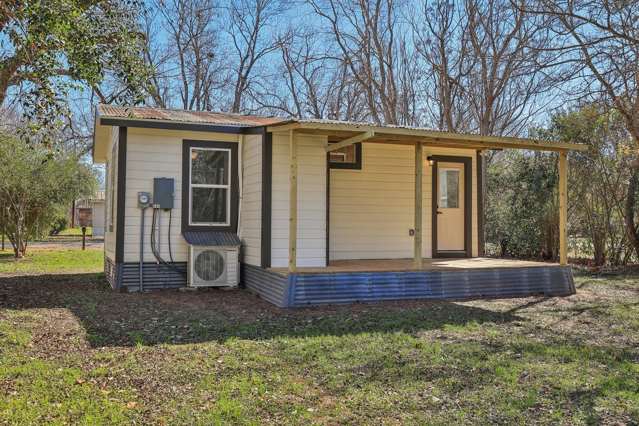 304 Harris Street Smithville TX 78957
