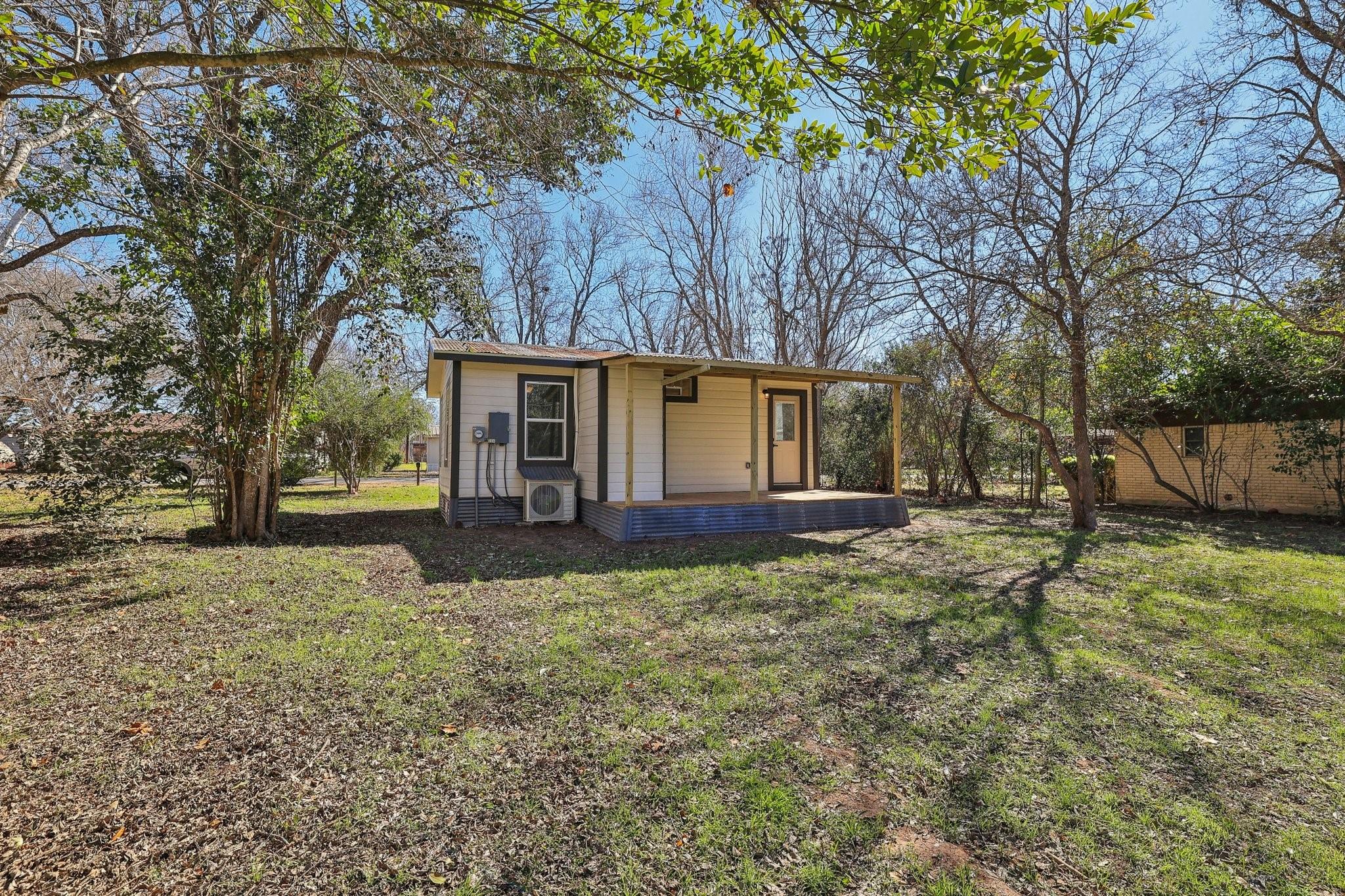 304 Harris Street Smithville TX 78957
